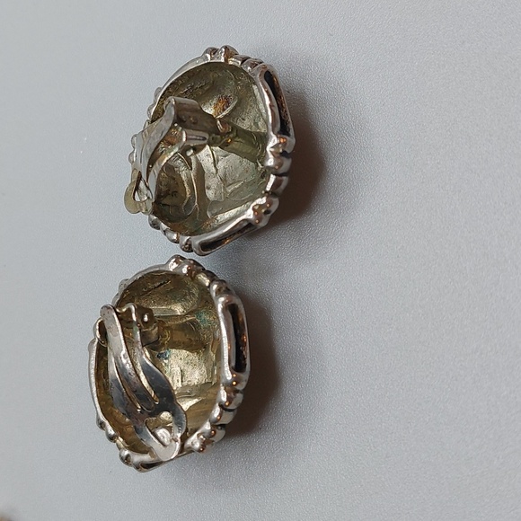 Vtg Chunky Silver Tone Geometric Op Art Clip On Earrings Runway Statement Bold - Picture 5 of 6